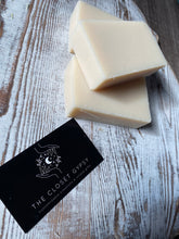 Load image into Gallery viewer, Almond Coconut Handmade Soap
